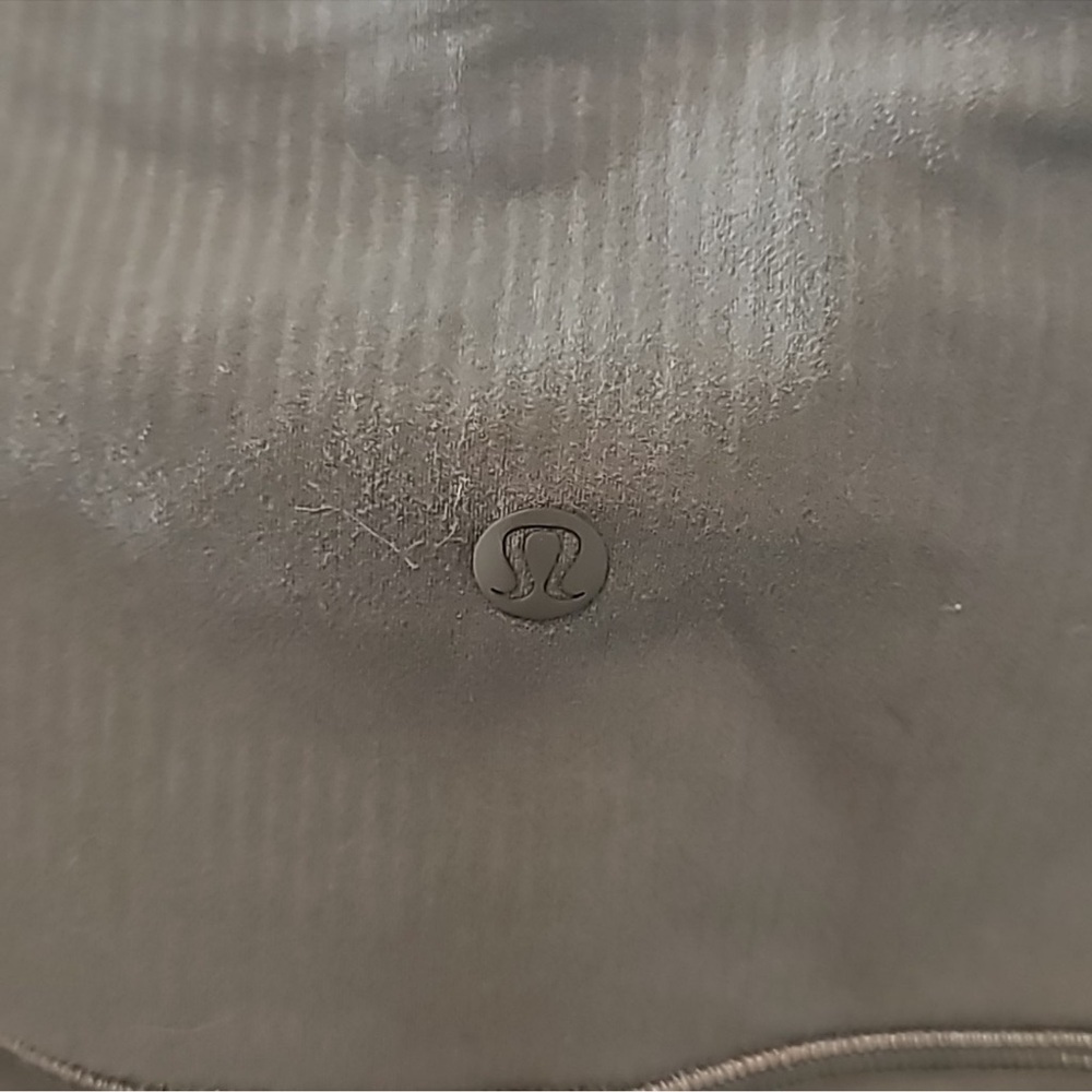 Lululemon Blissful Bend Super High-Rise Short 8" in Army Green - Picture 7 of 10